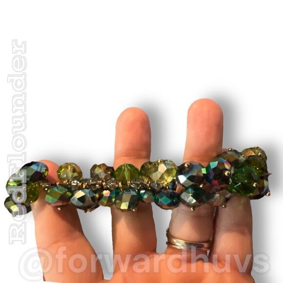 Aurora Borealis Plastic Bead Stretch Bracelet - Picture 6 of 9